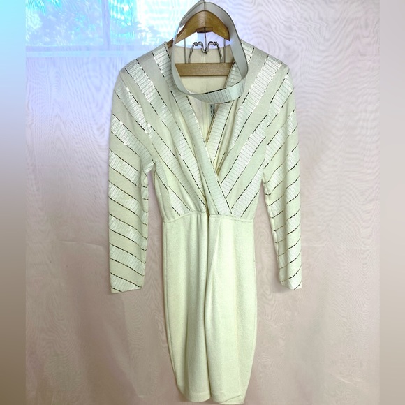 ☀️St. John by Marie Gray knit Pleated front Dress with belt - Picture 2 of 14